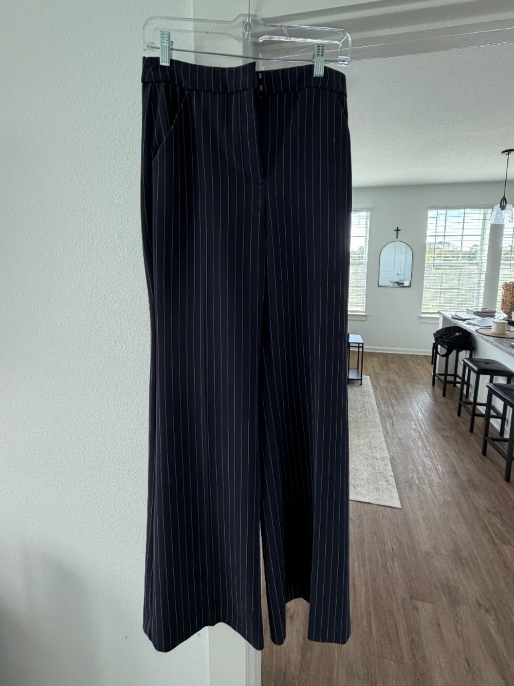 Express Editor Navy Pinstripe Wide Leg Trousers 🤍